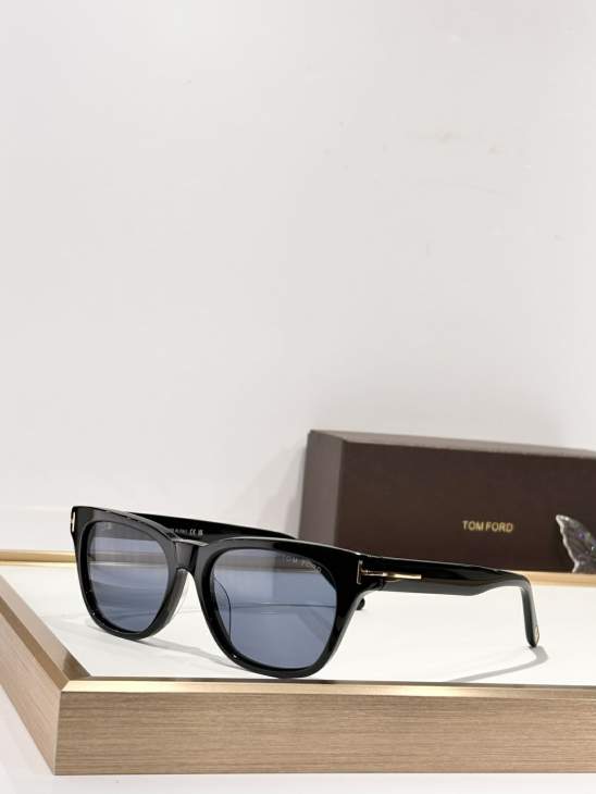 Picture of Tom Ford Sunglasses _SKUfw76276658fw